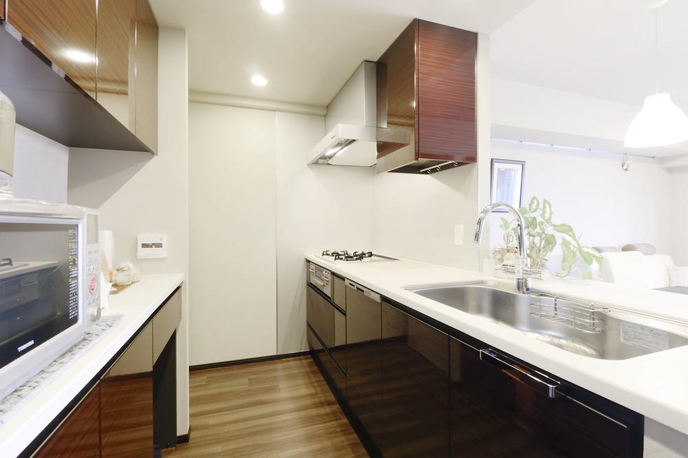 Kitchen. Indoor (June 2013) Shooting