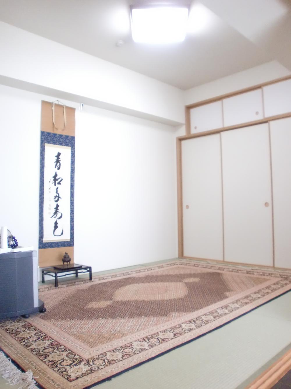 Non-living room. Indoor (11 May 2013) Shooting