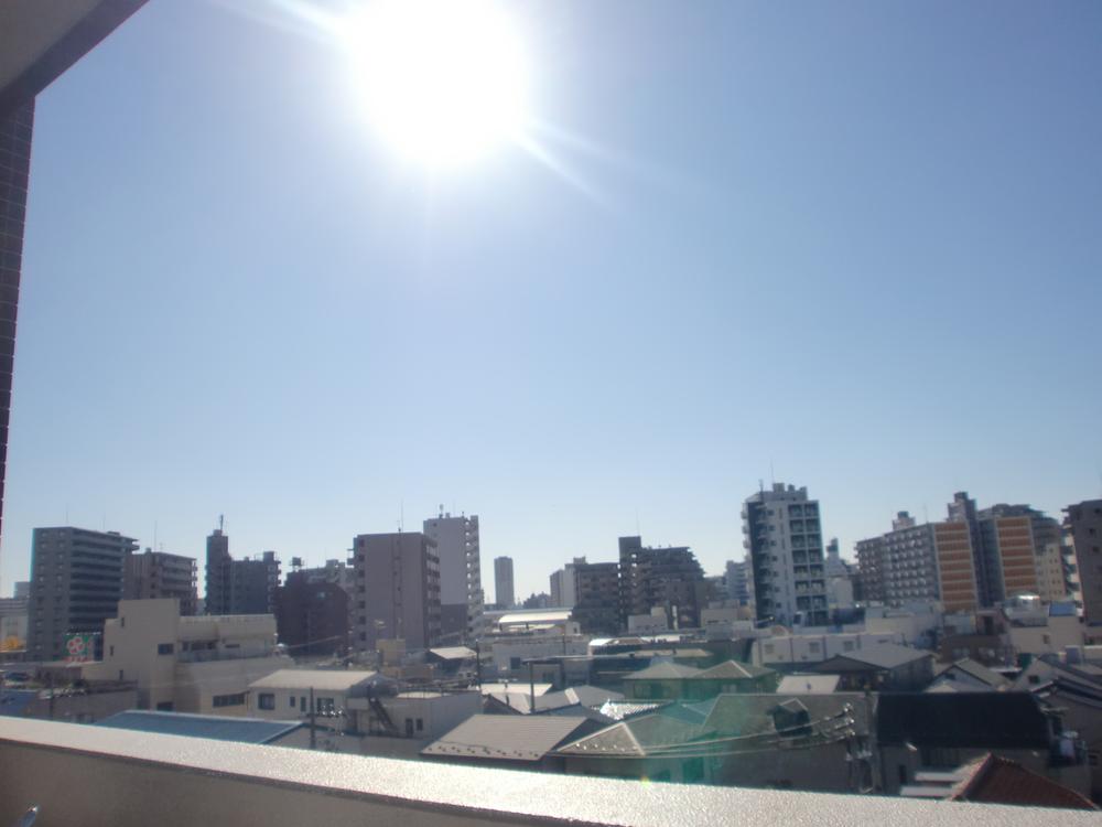 View photos from the dwelling unit. View from the site (November 2013) Shooting