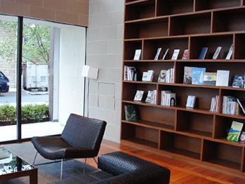 Other common areas. Library lounge