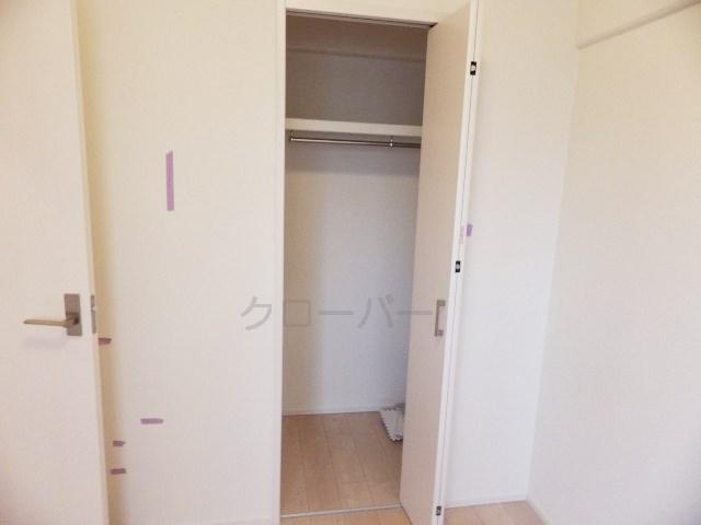 Receipt. Western style room closet