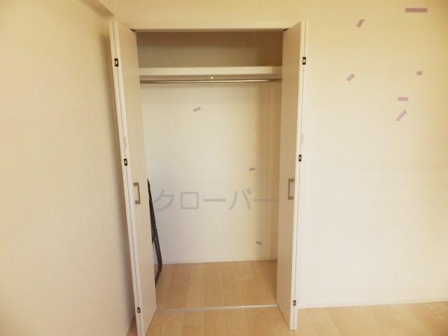 Receipt. Western style room closet