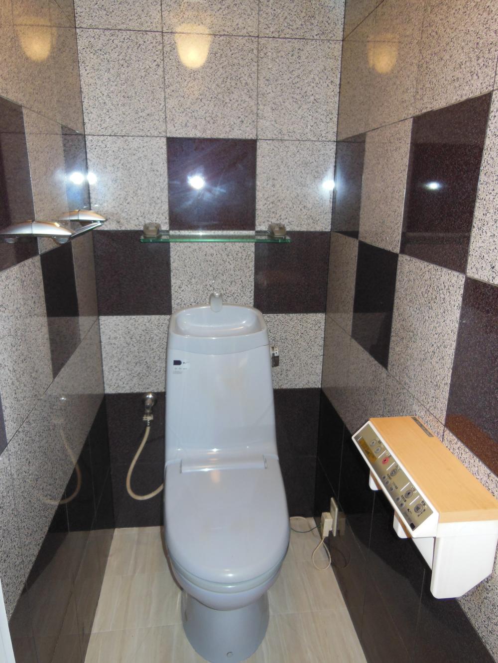 Toilet. Toilet (August 2013) Shooting