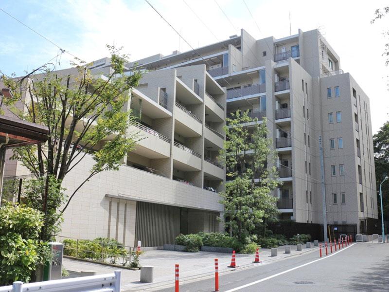 Local appearance photo. Local (10 May 2013) Shooting