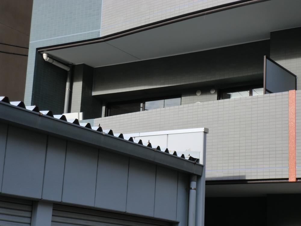 Local appearance photo. Local (12 May 2013) Shooting Front, Because in the one-story garage construction site day is good.