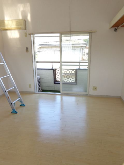 Living and room.  ☆ Western-style is an 8-tatami rooms ☆