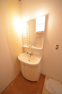 Washroom.  ☆ Grooming is from here ☆