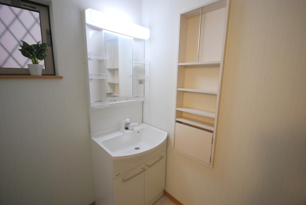 Wash basin, toilet. Local Photos