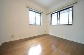 Living and room. Corner room two-sided lighting