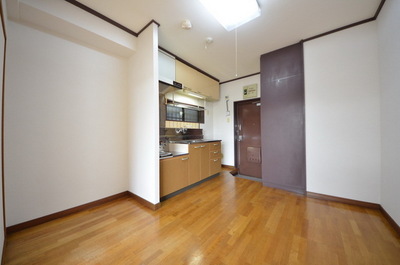 Living and room. ☆ Space in the sun ☆