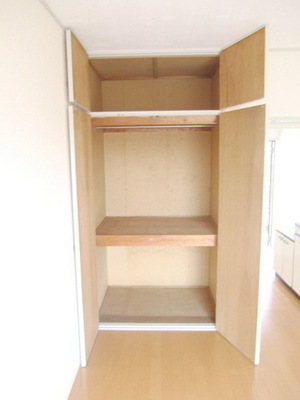 Other.  ☆ Plenty of storage ☆