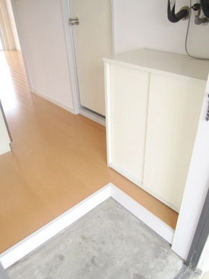 Entrance.  ☆ Entrance with cupboard ☆