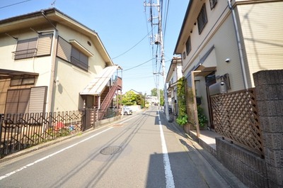 Other. 1m to the periphery (other)