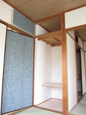 Other Equipment. Japanese-style storage
