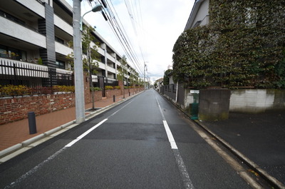 Other. 1m to the periphery (other)