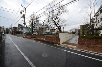 Other. 1m to the periphery (other)