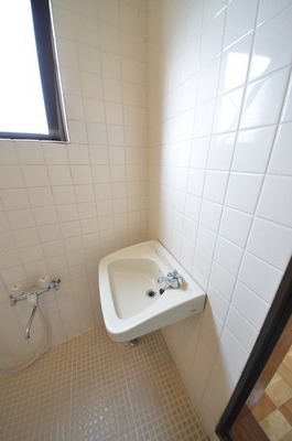 Washroom. ☆ Wash basin ☆