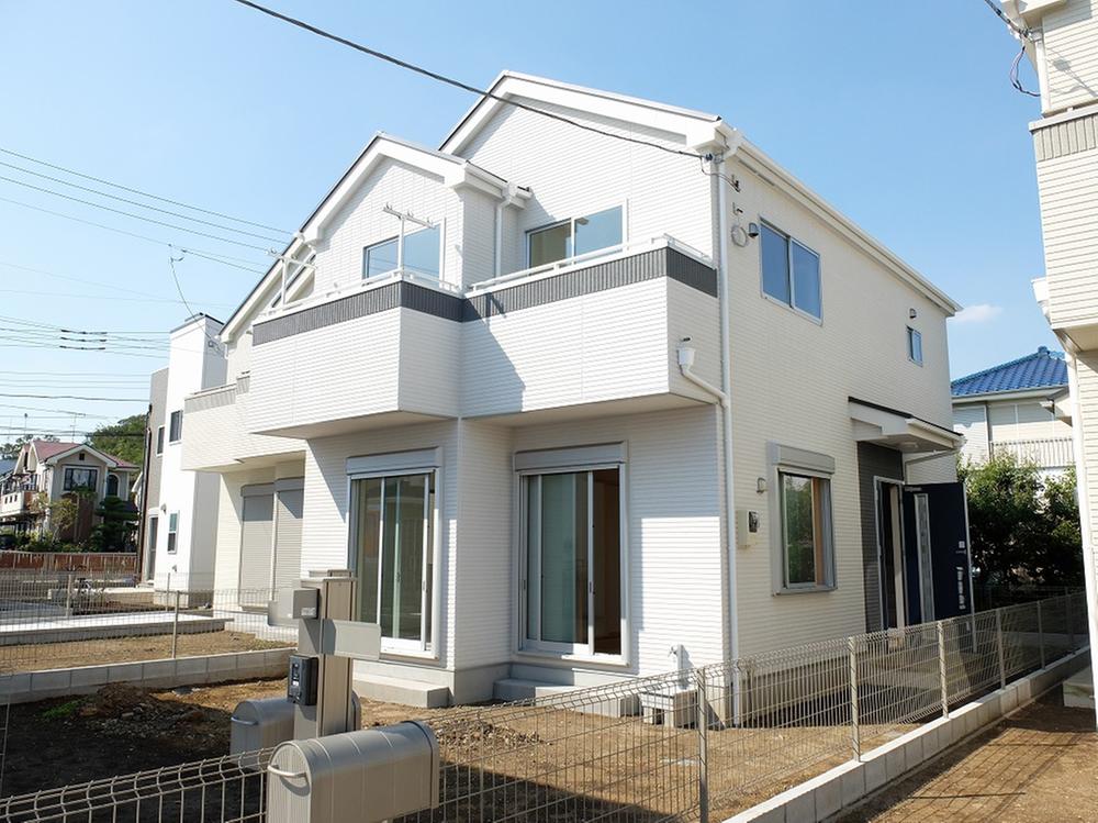 Local appearance photo. Simple design