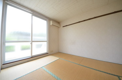 Living and room.  ☆ Free to arrange space ☆