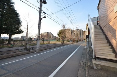 Other. Until the other (Other) 1m