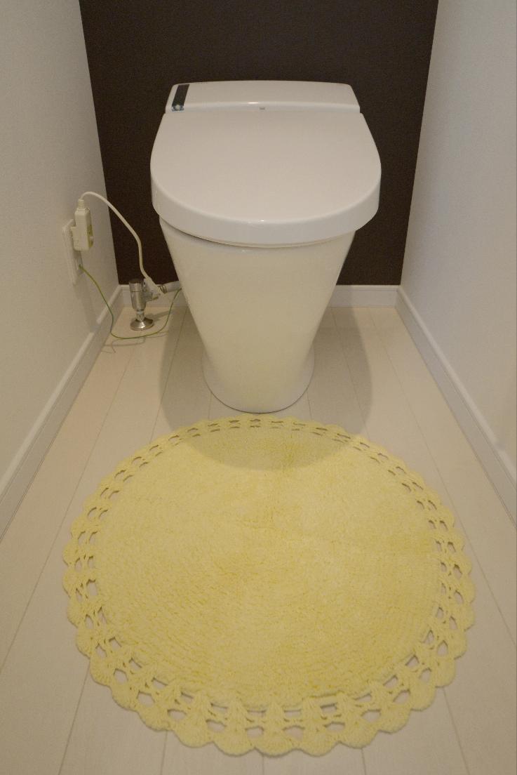 Toilet. Seller construction cases