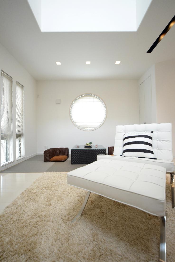 Non-living room. Seller construction cases