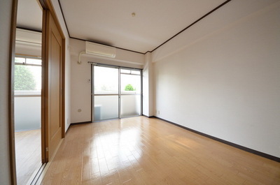 Living and room. ☆ Free to arrange space ☆