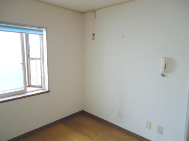 Non-living room. Indoor (February 2013) Shooting