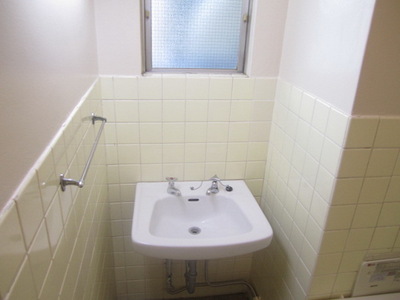 Washroom. ☆ Wash basin ☆