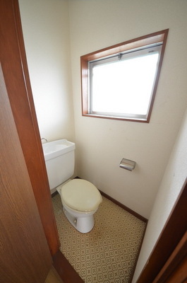 Toilet. ☆ Clean toilet ☆