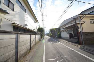 Other. 1m to the periphery (other)