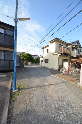 Other. 1m to the periphery (other)