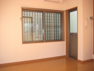 Living and room. ◆ room ◆