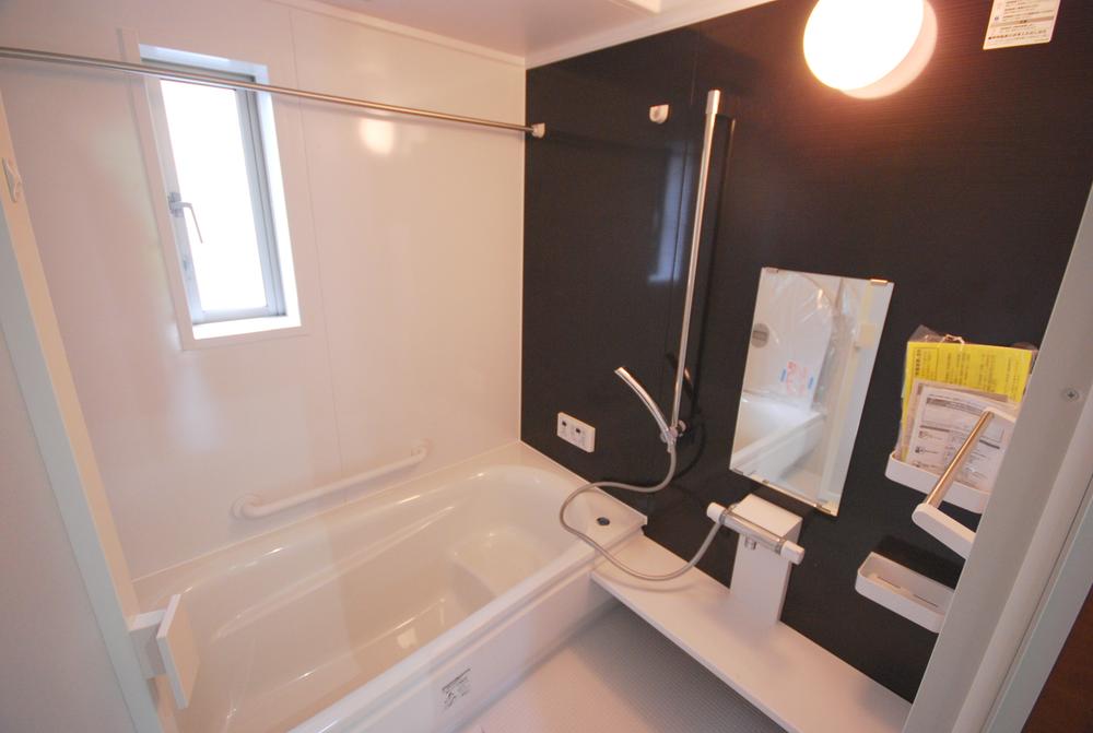 Bathroom. Local Photos ・ bathroom