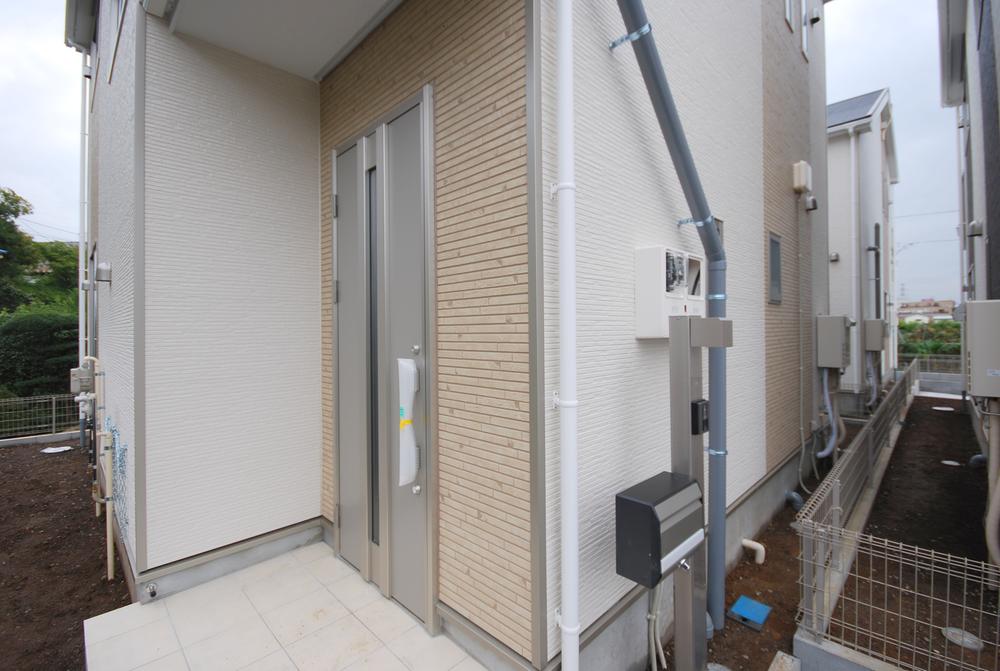 Entrance. Local Photos ・ Entrance