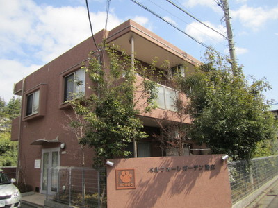 Other. 1m to the periphery (other)