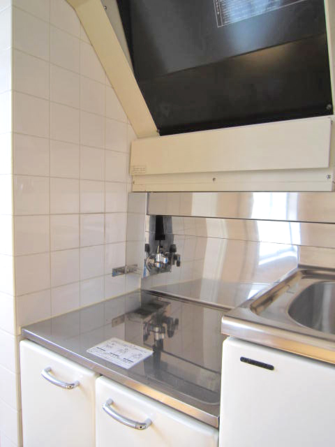 Kitchen. Stove Storage