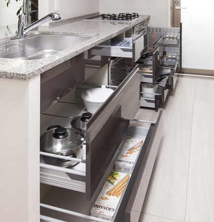 Kitchen.  [Floor cabinet] The floor cabinet, Adopt a soft-close rails close to slowly quiet. Other, Hanging cupboard, Convenient one-step slide drawer for storage, such as a pot (not used in conjunction with the option Konbekku), Employed as a convenient slide rack for storage of seasonings and cooking utensil. (Same specifications)