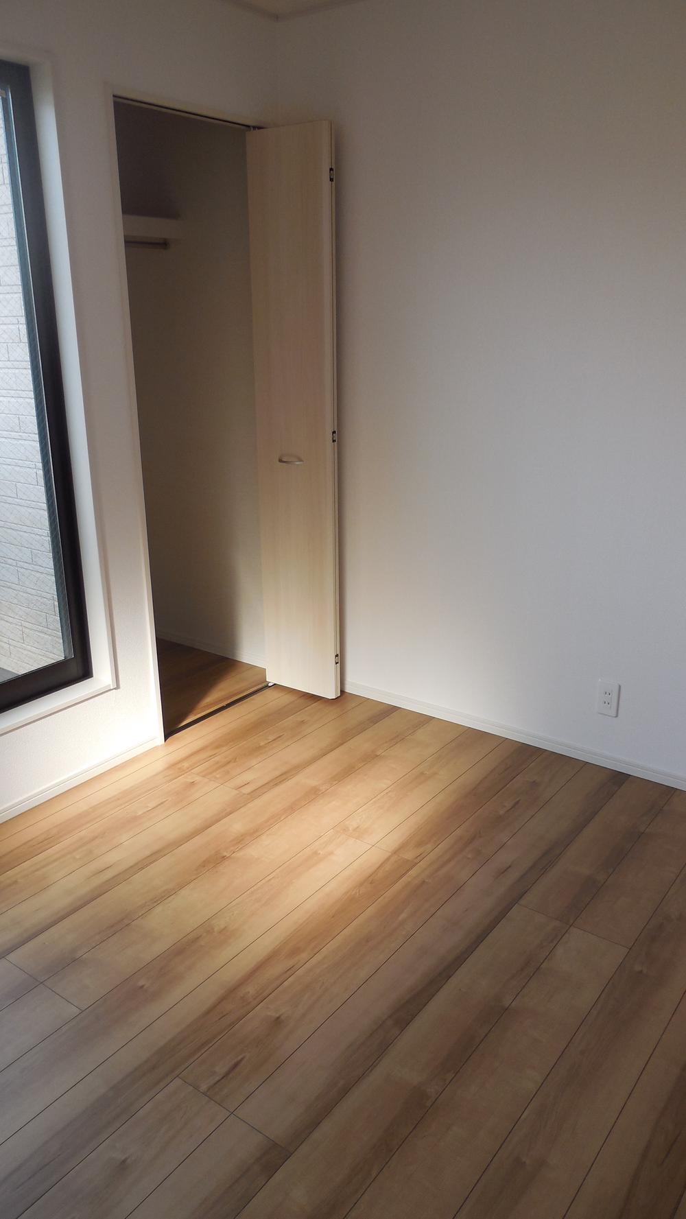 Non-living room. Indoor (10 May 2013) Shooting