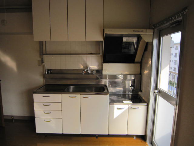 Kitchen. System kitchen water heater has been built