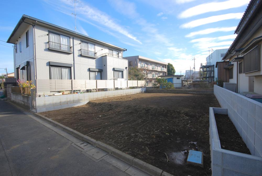 Local appearance photo. Local shooting