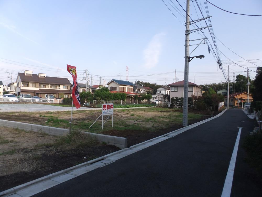 Local photos, including front road. Local (11 May 2013) Shooting