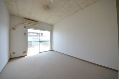 Living and room. ☆ Free to arrange space ☆