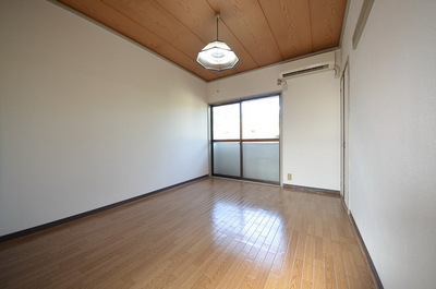 Living and room.  ☆ Free to arrange space ☆