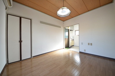 Other room space.  ☆ Space in the sun ☆