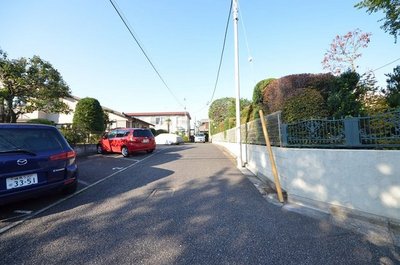 Other. 1m to the periphery (other)