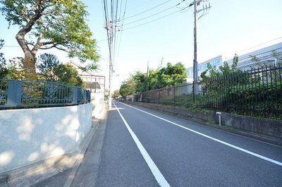 Other. 1m to the periphery (other)