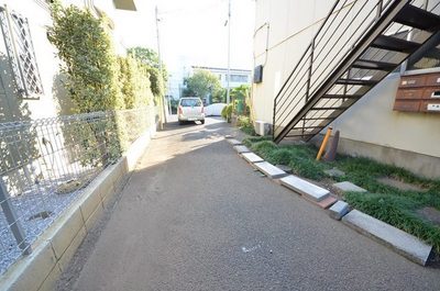 Other. 1m to the periphery (other)