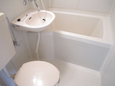 Bath.  ◆ unit bus ◆ 