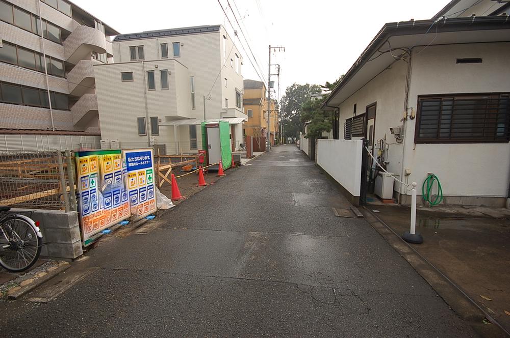 Local photos, including front road. Local shooting